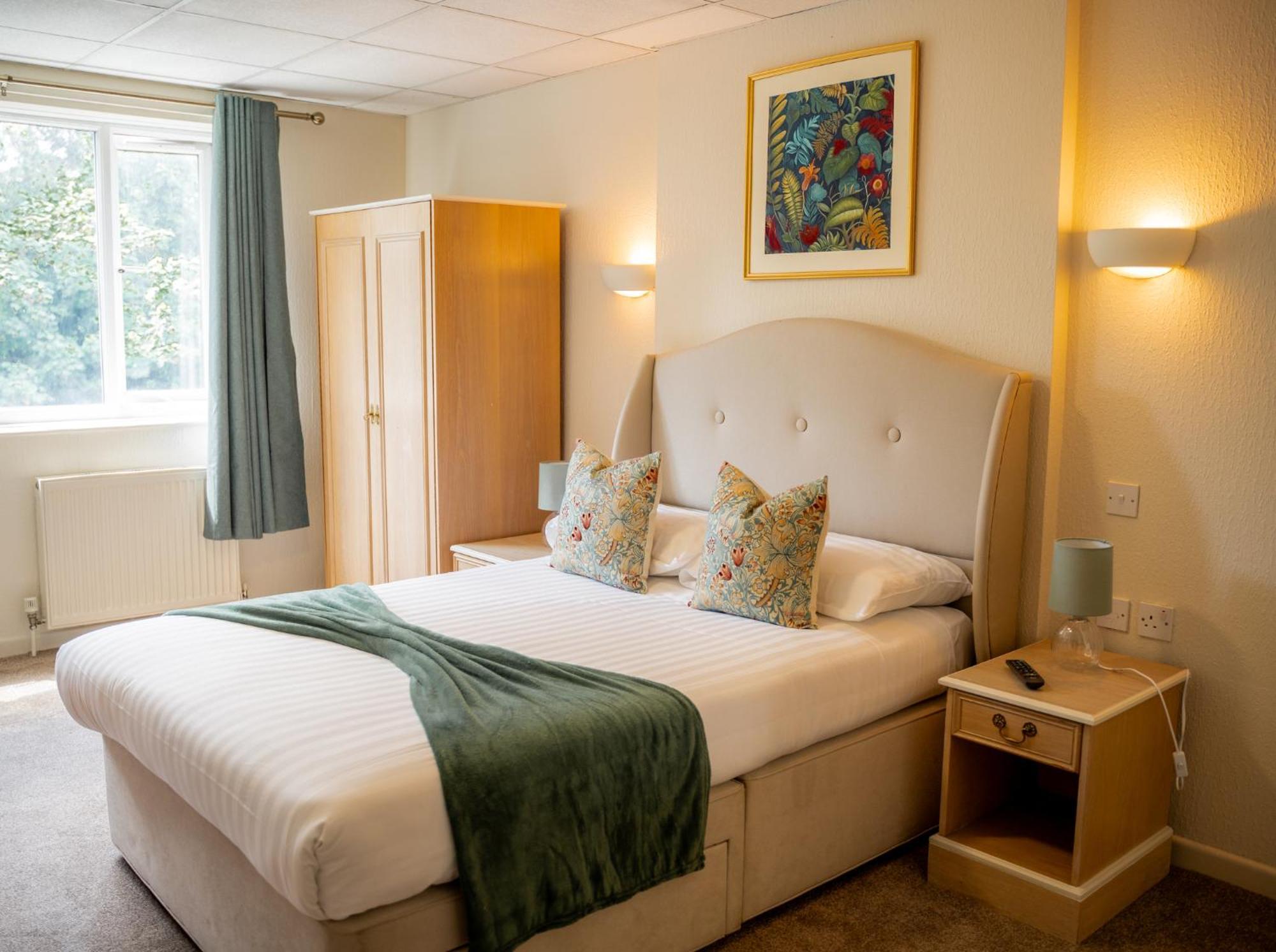 The Mayfair Hotel Bournemouth Exterior photo